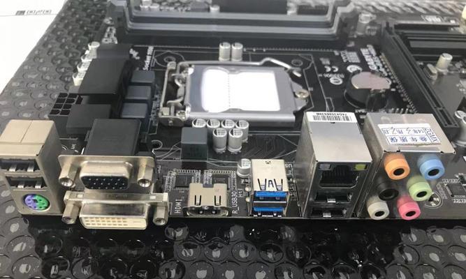 技嘉B85主板BIOS更新教程（快速升级BIOS，提升性能稳定性，保障电脑使用体验）