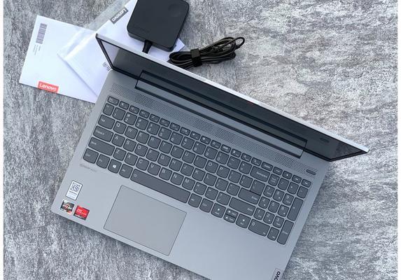 联想Air15开机操作教程（快速了解联想Air15的开机步骤及注意事项）