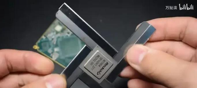 AMDHD7310（探索AMDHD7310的无限潜能，让你的计算体验再升级）