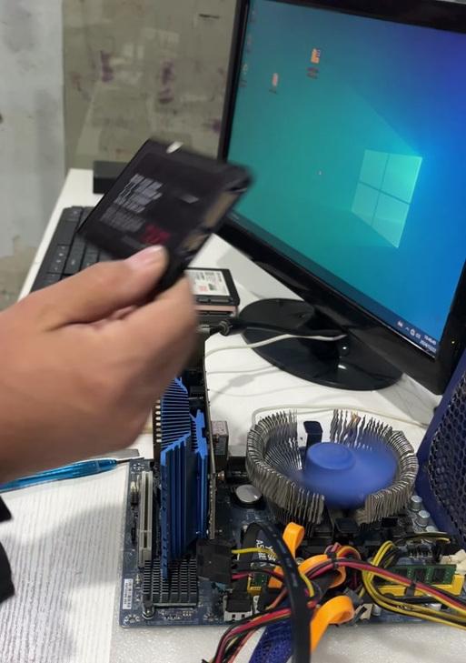 以AU698x量产工具教程为主题的文章（一步步教你如何使用AU698x量产工具进行批量生产）
